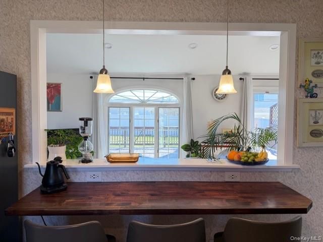 41 Charlotte Place, Plainview, NY 11803