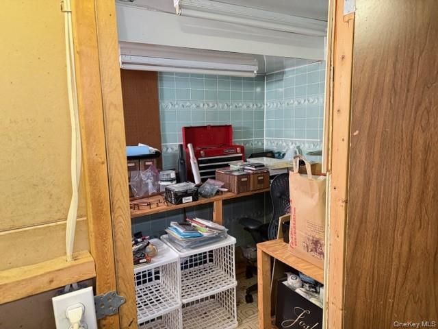 41 Charlotte Place, Plainview, NY 11803