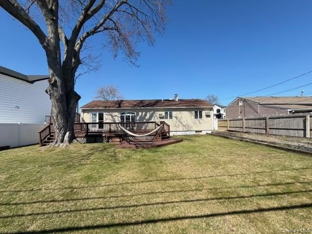 41 Charlotte Place, Plainview, NY 11803