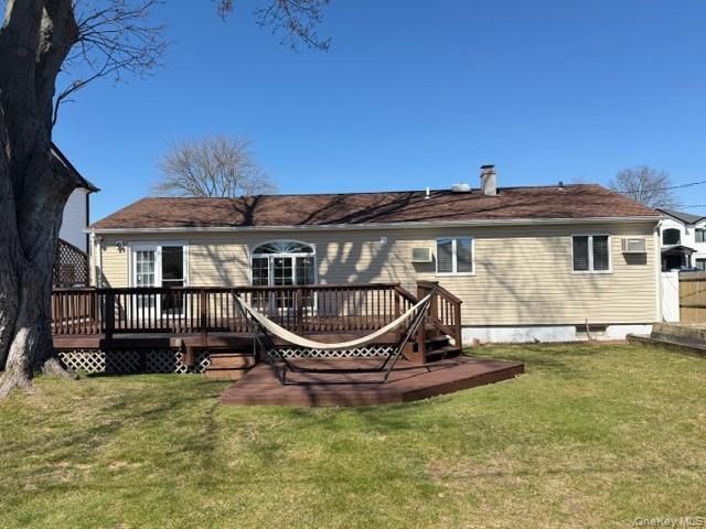 41 Charlotte Place, Plainview, NY 11803