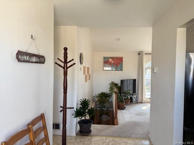 41 Charlotte Place, Plainview, NY 11803