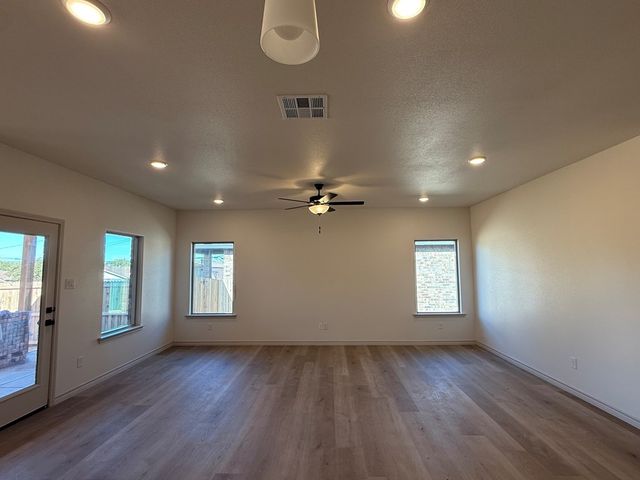 2702 Shirley Dr, Big Spring, TX 79720