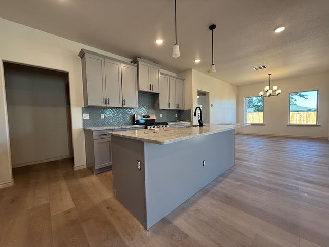 2702 Shirley Dr, Big Spring, TX 79720