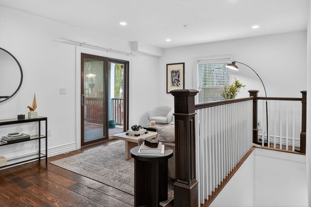 51 Vale St. 1, Boston, MA 02119