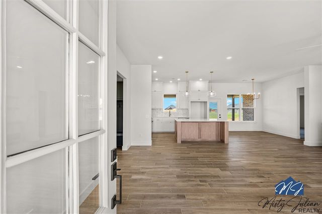 5430 NE Minnow Ln, Elgin, OK 73538