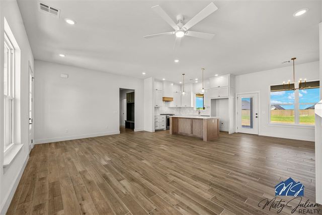 5430 NE Minnow Ln, Elgin, OK 73538