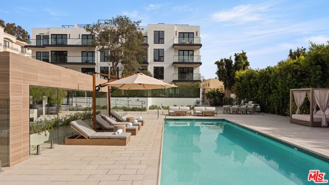 505 S Barrington Avenue 406, Los Angeles, CA 90049