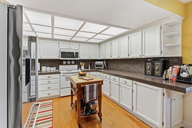 120 River Ridge Way, Folsom, CA 95630