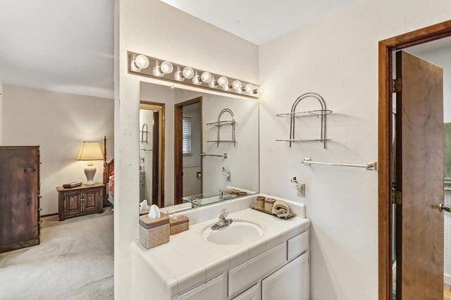 120 River Ridge Way, Folsom, CA 95630