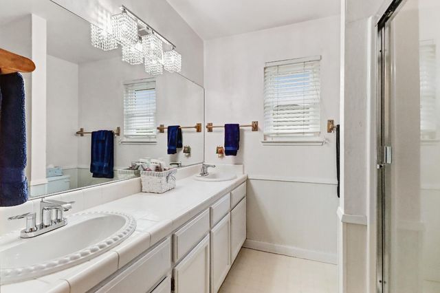 120 River Ridge Way, Folsom, CA 95630