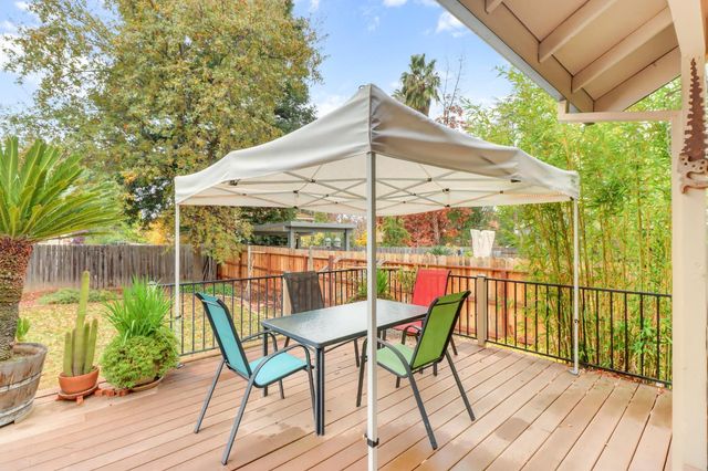 120 River Ridge Way, Folsom, CA 95630