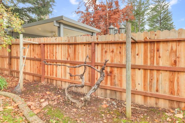 120 River Ridge Way, Folsom, CA 95630