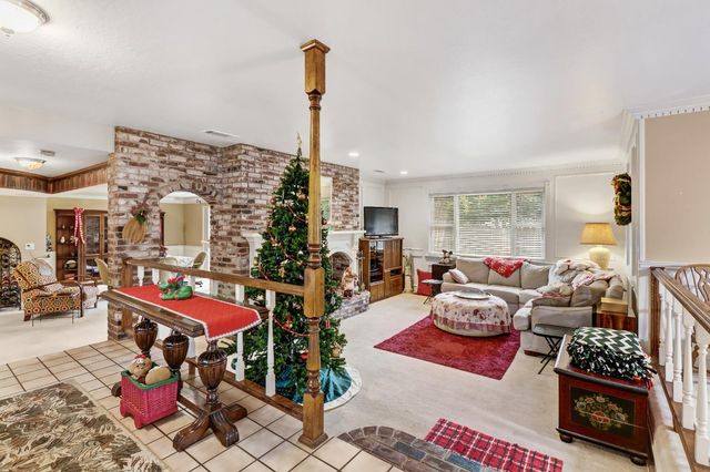 120 River Ridge Way, Folsom, CA 95630