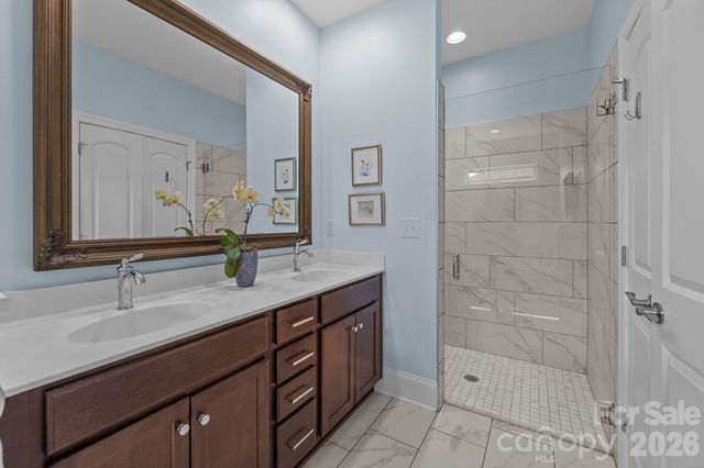 5235 Courtyard Lane, Belmont, NC 28012