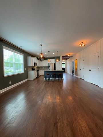373 Whispering Breeze Lane, Summerville, SC 29483