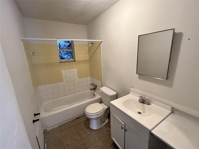 402 TERRY STREET, Wildwood, FL 34785