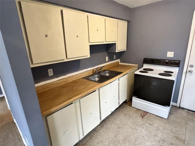 402 TERRY STREET, Wildwood, FL 34785