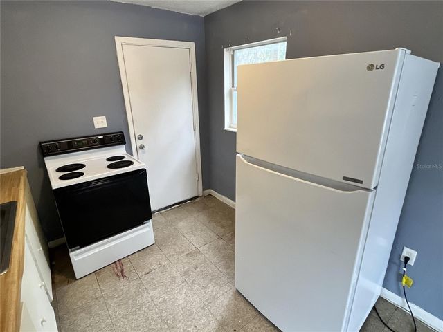 402 TERRY STREET, Wildwood, FL 34785