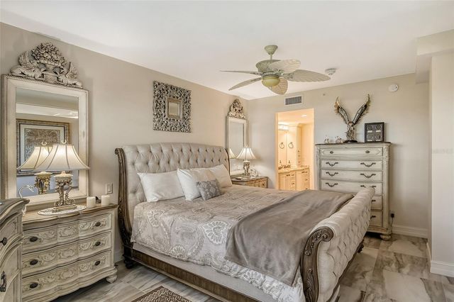 5740 MIDNIGHT PASS ROAD 307, Sarasota, FL 34242