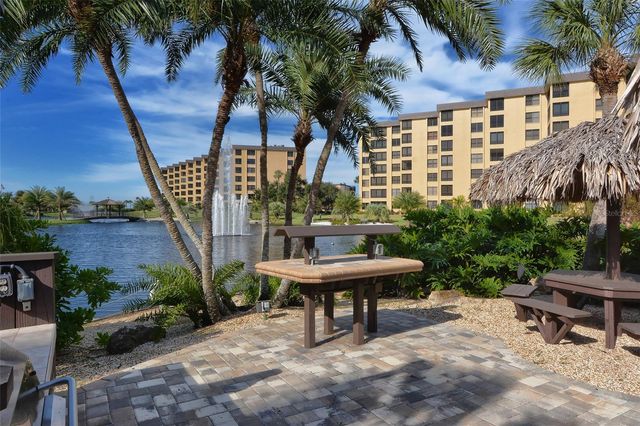 5740 MIDNIGHT PASS ROAD 307, Sarasota, FL 34242