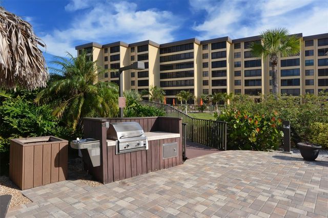 5740 MIDNIGHT PASS ROAD 307, Sarasota, FL 34242