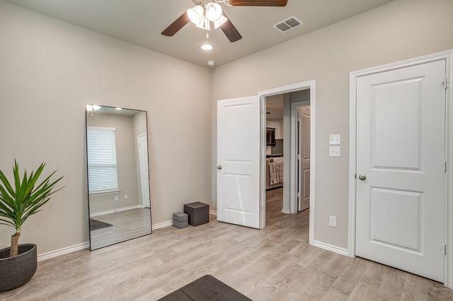 440 Milverton Drive, Fort Worth, TX 76036