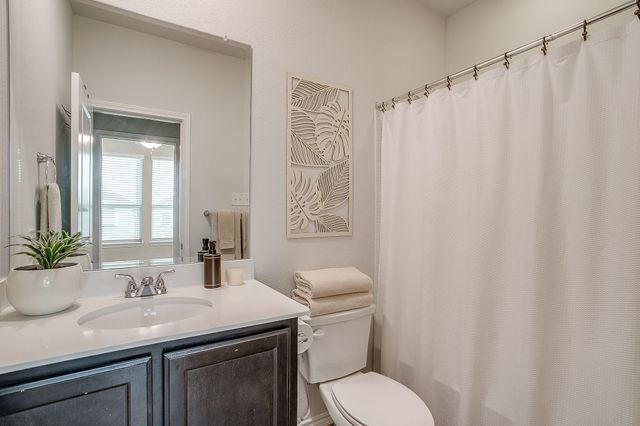 440 Milverton Drive, Fort Worth, TX 76036