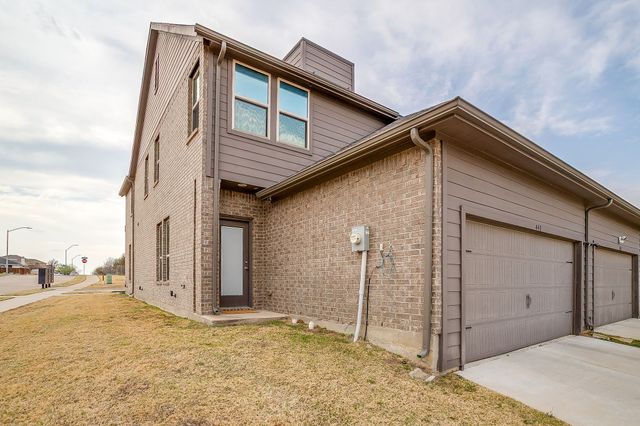 440 Milverton Drive, Fort Worth, TX 76036