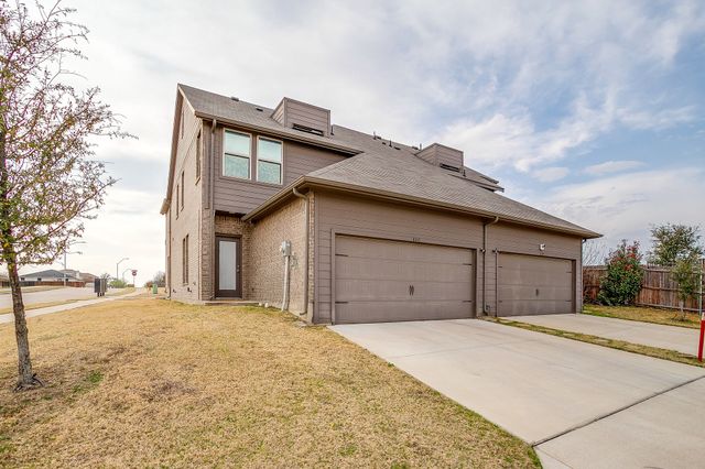 440 Milverton Drive, Fort Worth, TX 76036