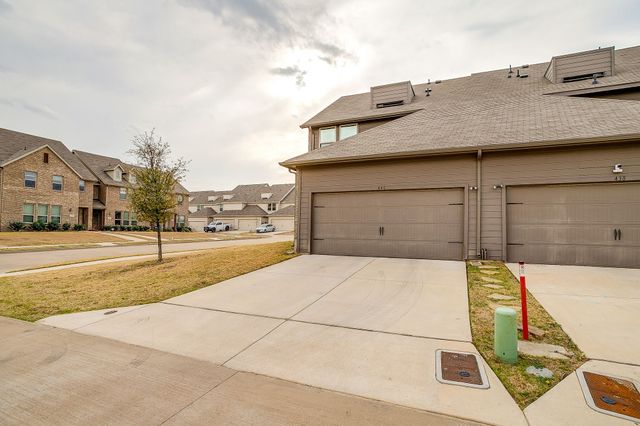 440 Milverton Drive, Fort Worth, TX 76036