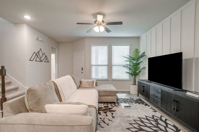 440 Milverton Drive, Fort Worth, TX 76036