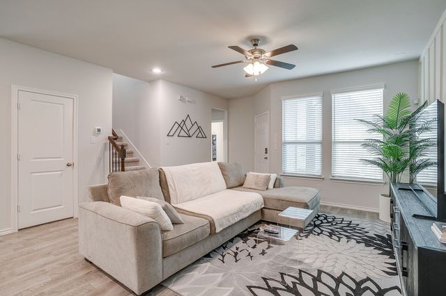 440 Milverton Drive, Fort Worth, TX 76036