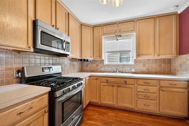 517 W Bullock Street, Denison, TX 75020