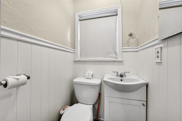 517 W Bullock Street, Denison, TX 75020