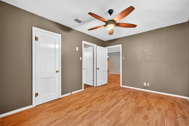 517 W Bullock Street, Denison, TX 75020