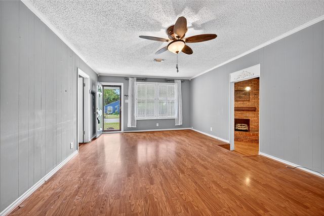 517 W Bullock Street, Denison, TX 75020