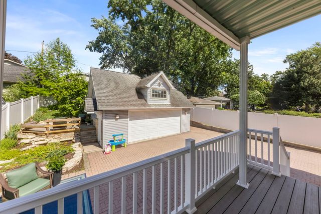 117 N Park Boulevard, Glen Ellyn, IL 60137