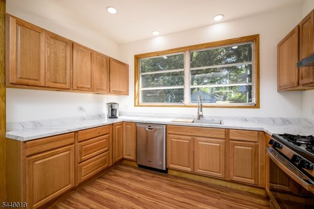 52 Orchard Rd, Maplewood Twp., NJ 07040