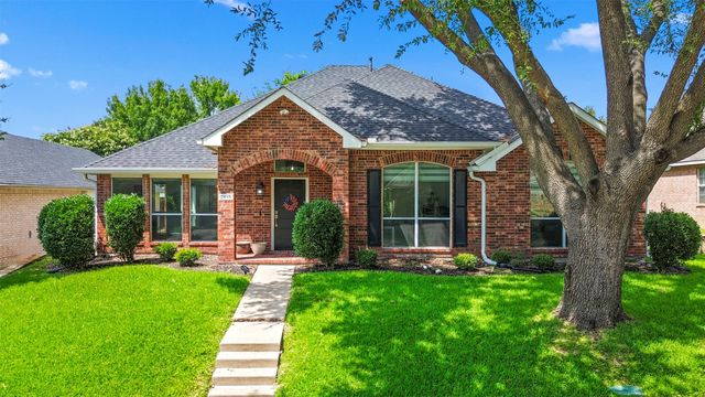 2618 Saint Michelle Lane, Mckinney, TX 75070