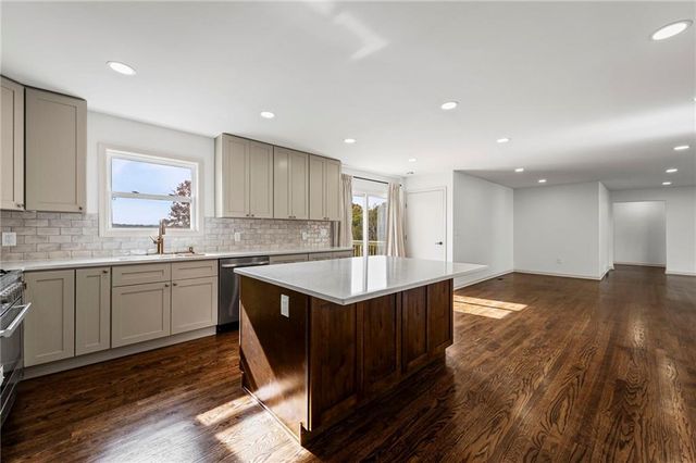 1309 W 100TH Terrace, Kansas City, MO 64114