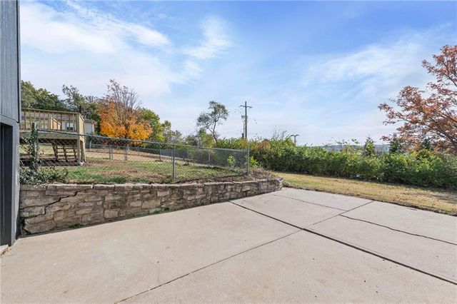 1309 W 100TH Terrace, Kansas City, MO 64114
