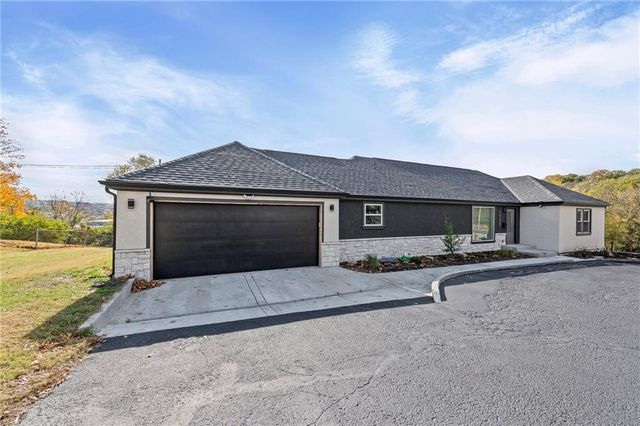1309 W 100TH Terrace, Kansas City, MO 64114