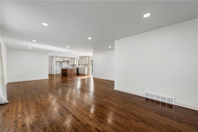 1309 W 100TH Terrace, Kansas City, MO 64114