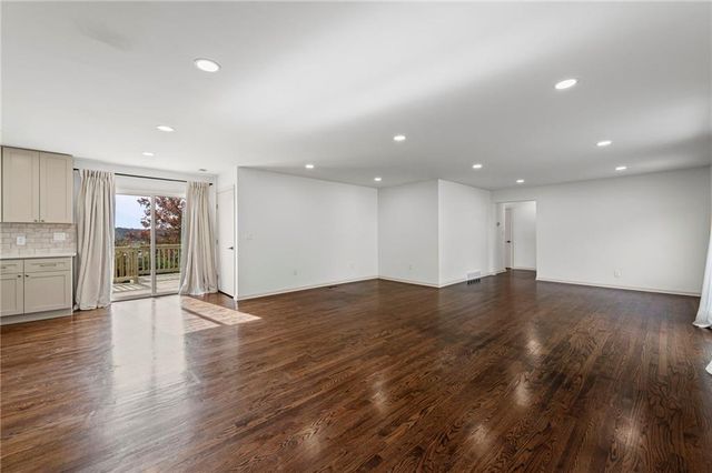 1309 W 100TH Terrace, Kansas City, MO 64114