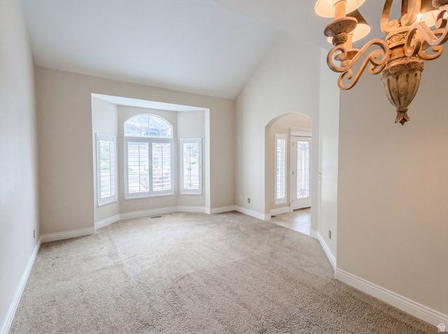 557 E HOLLOW CREEK RD, Draper, UT 84020