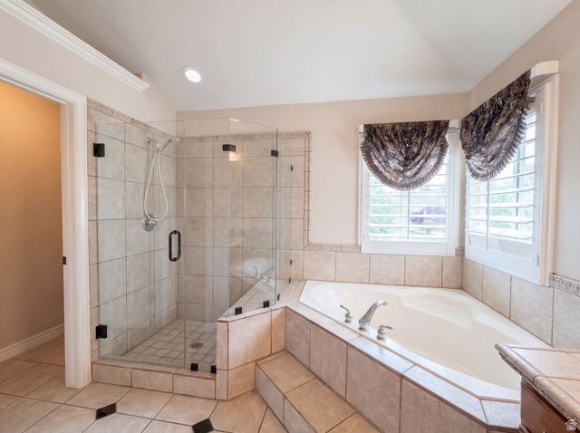 557 E HOLLOW CREEK RD, Draper, UT 84020