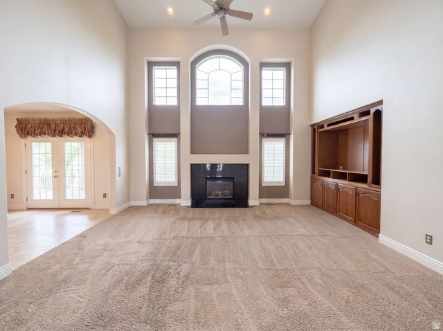 557 E HOLLOW CREEK RD, Draper, UT 84020