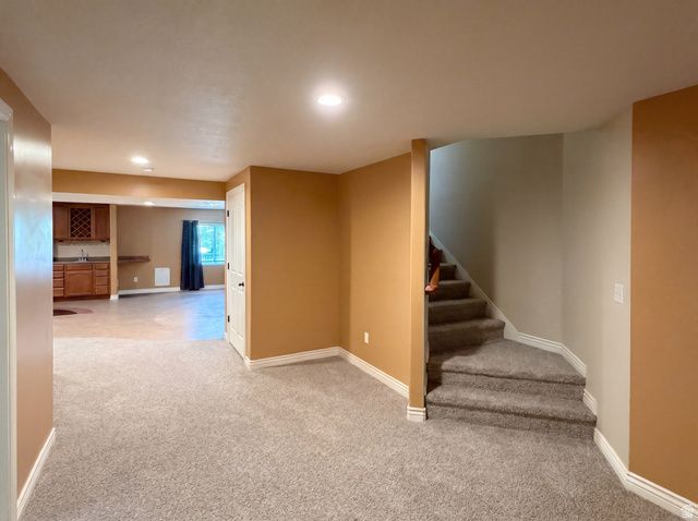 557 E HOLLOW CREEK RD, Draper, UT 84020