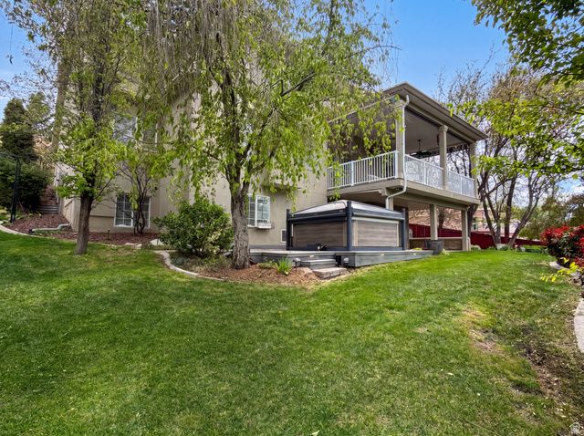 557 E HOLLOW CREEK RD, Draper, UT 84020
