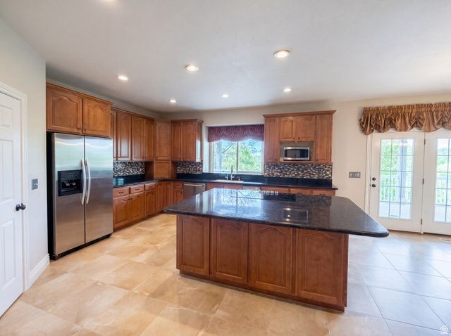 557 E HOLLOW CREEK RD, Draper, UT 84020